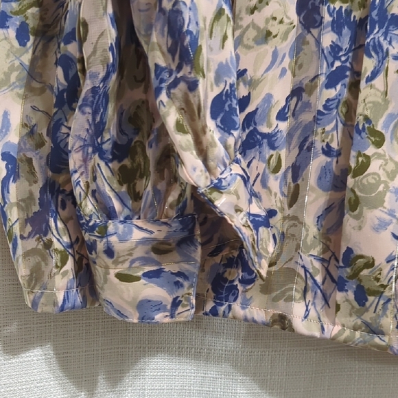 Vintage NICOLA Floral Blouse Women's 14 Pleated Front Buttons Lightweight - Picture 7 of 11